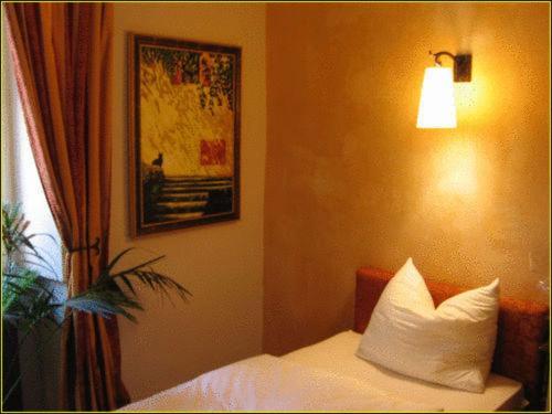 Hotel Villa Boddin Heppenheim  Екстериор снимка